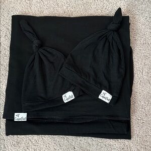 Copper Pearl Swaddle Blanket & Top Knot Hat Set | Color Midnight